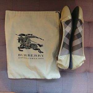 Burberry Flats